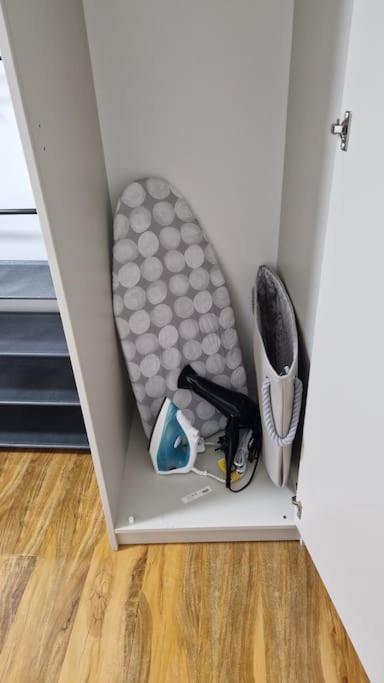 2 Bedroom Apartment Near Station لندن المظهر الخارجي الصورة